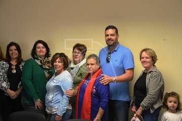 Reunión de los candidatos nacionalistas (NC) con la directiva del colectivo vecinal del Valle de los Nueve (Foto TA)